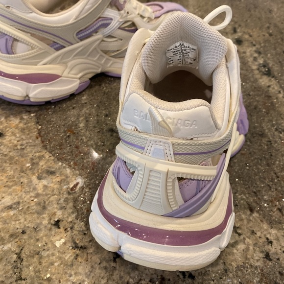 Balenciaga tennis shoes - Picture 5 of 6